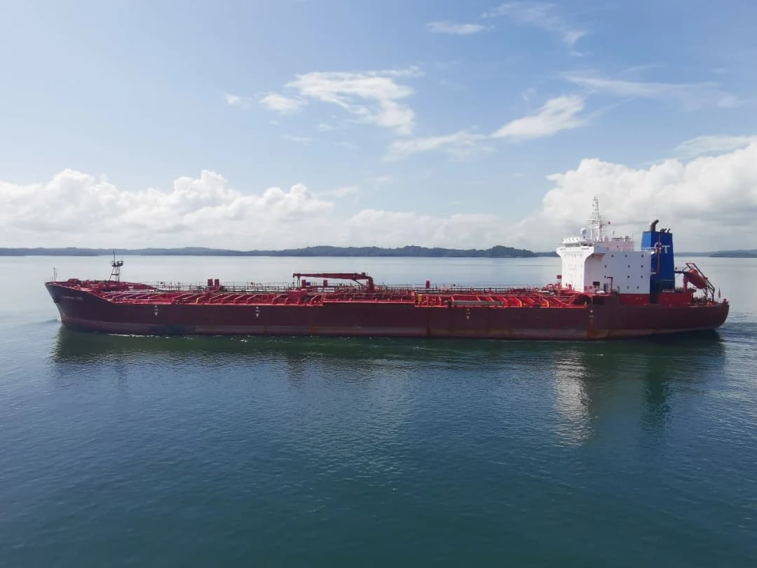 Vessel Chartering & Shipbroking